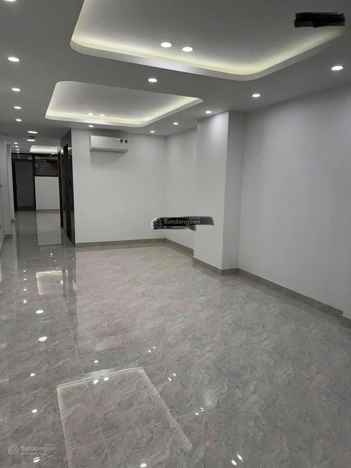 Cho thuê nhà mặt phố phố huế, dt 80m2x3 tầng, mt 4m, giá 70tr,  0968 896 ***