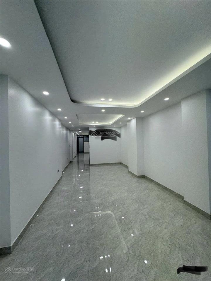 Cho thuê nhà mặt phố phố huế, dt 80m2x3 tầng, mt 4m, giá 70tr,  0968 896 ***