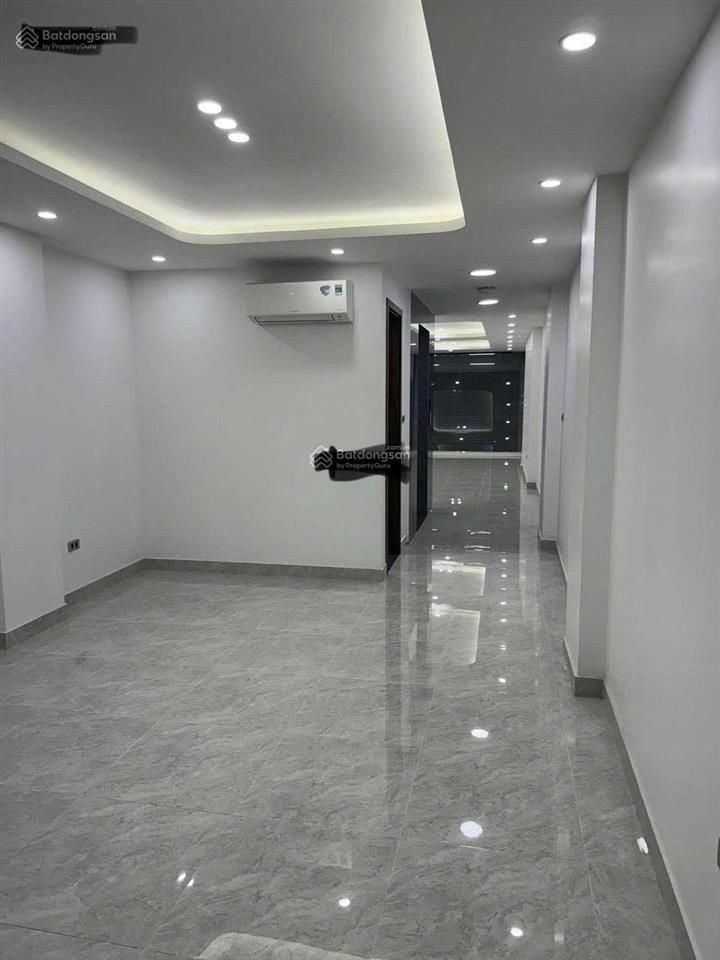 Cho thuê nhà mặt phố phố huế, dt 80m2x3 tầng, mt 4m, giá 70tr,  0968 896 ***