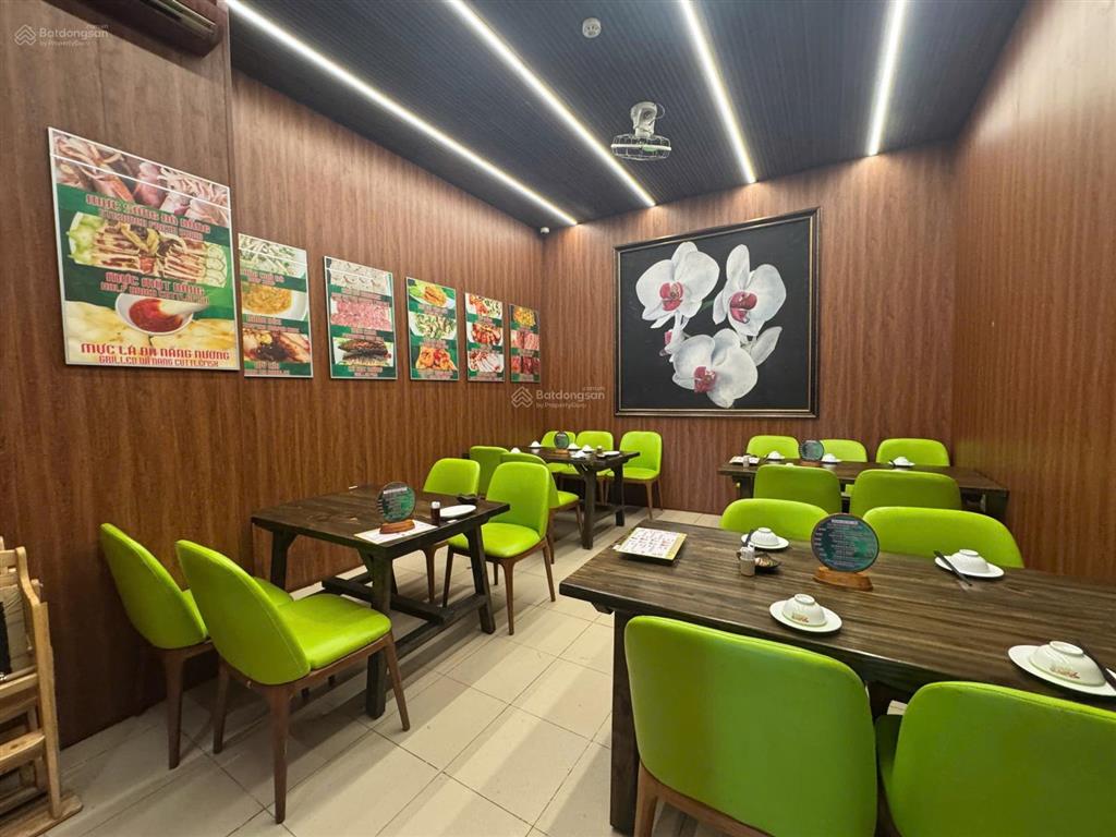 Cho thuê nhà mặt phố nguyễn đình chiểu, dt 200m2x3 tầng, mt 10m, giá 160tr,  0968 896 ***