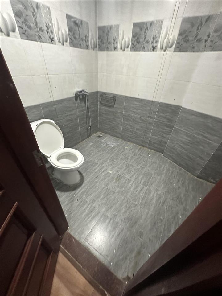 Cho thuê nhà mặt phố nguyễn hy quang, dt 55m2x7 tầng, mt 3.85m, giá 50tr,  0968 896 ***