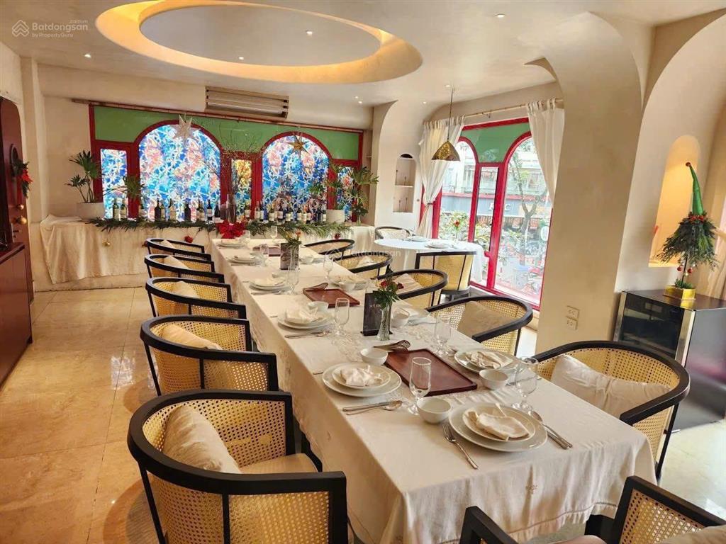 Cho thuê nhà mặt phố hàng bún, dt 100m2x3 tầng, mt 11m, giá 80tr,  0968 896 ***
