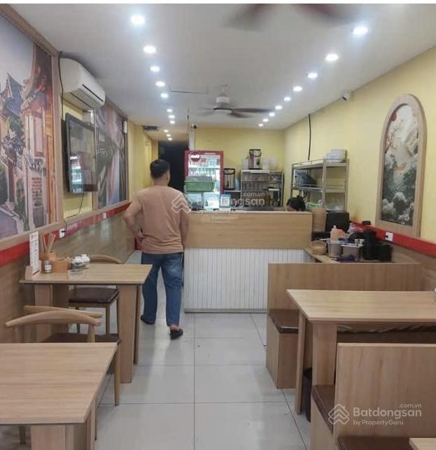 Cho thuê nhà mặt phố chùa láng, dt 70m2x4 tầng, mt 3.5m, giá 70tr,  0968 896 ***