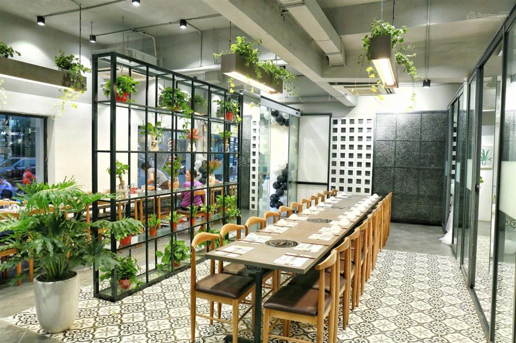 Cho thuê nhà mặt phố huỳnh thúc kháng, dt 250m2x2 tầng, mt 12m, giá 200tr,  0968 896 ***