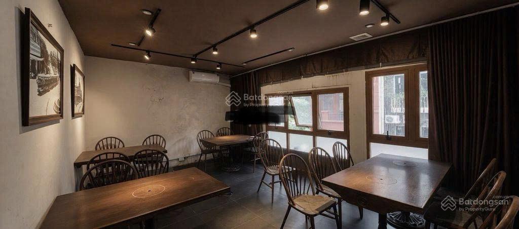 Cho thuê nhà mặt phố bùi thị xuân, dt 147m2x4 tầng, mt 4m, giá 130tr,  0968 896 ***