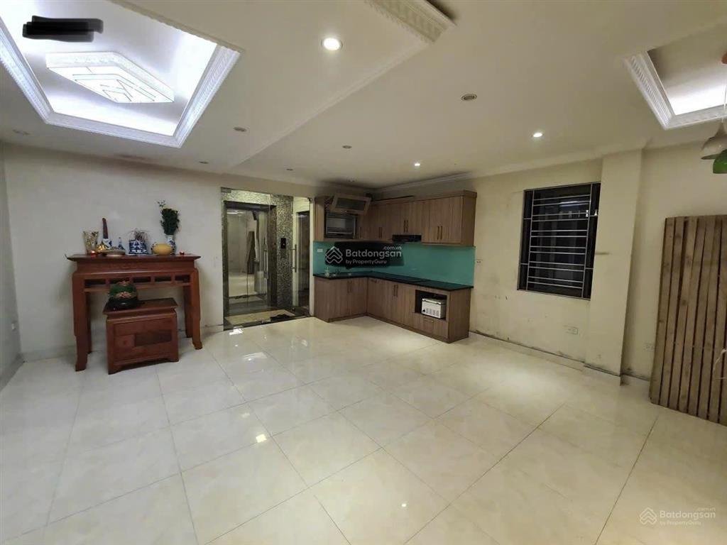 Cho thuê nhà mặt phố nguyễn văn huyên, dt 68m2x6 tầng, mt 5.7m, giá 65tr,  0968 896 ***