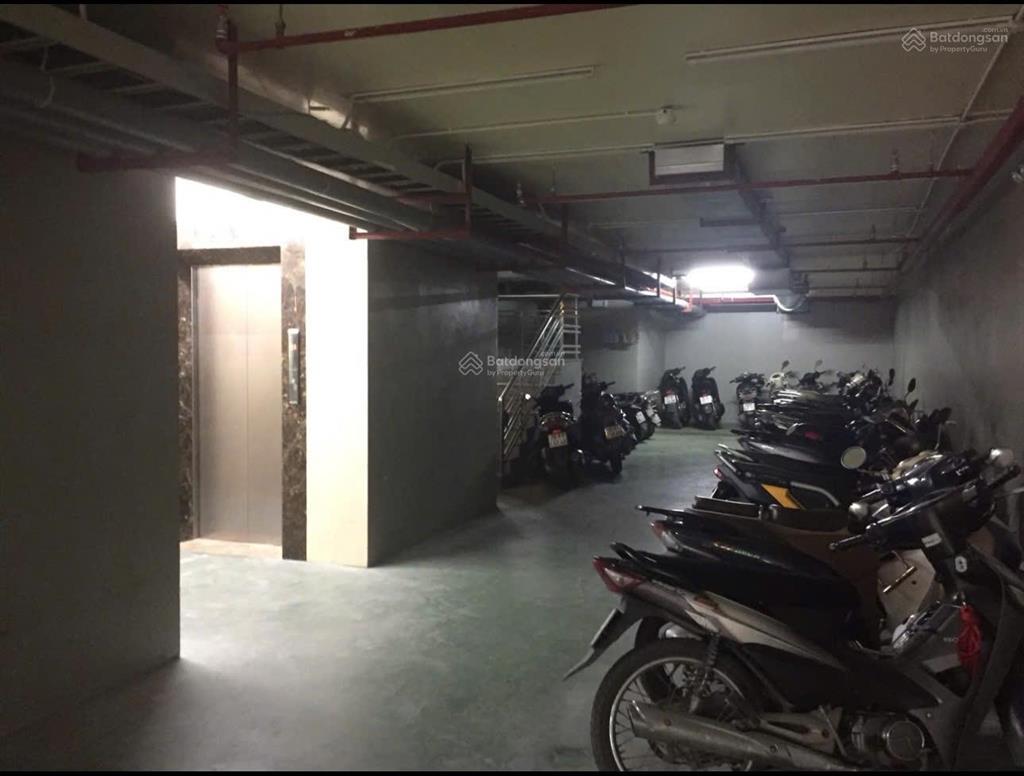 Cho thuê nhà mặt phố thi sách, dt 220m2x3 tầng + hầm, mt 8m, giá 160tr/th,  0968 896 ***