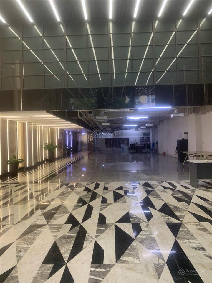 Cho thuê nhà mặt phố đội cấn, dt 230m2, mt 10m, giá 120tr,  0968 896 ***