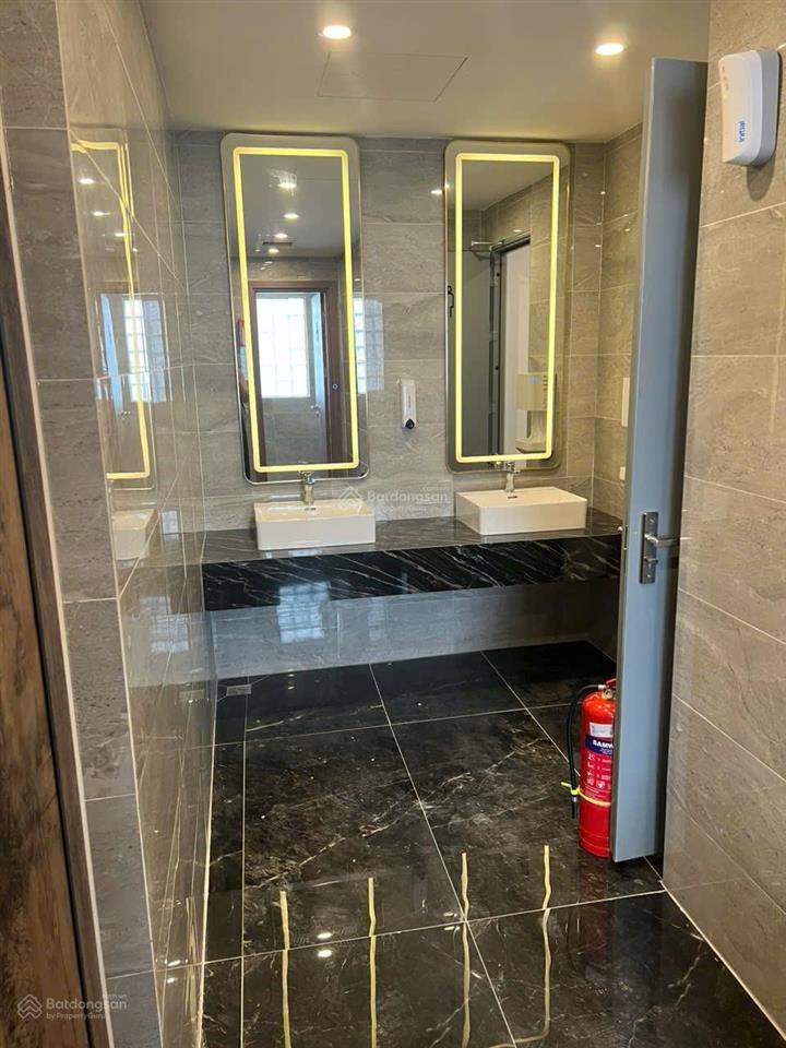 Cho thuê nhà mặt phố đội cấn, dt 230m2, mt 10m, giá 120tr,  0968 896 ***