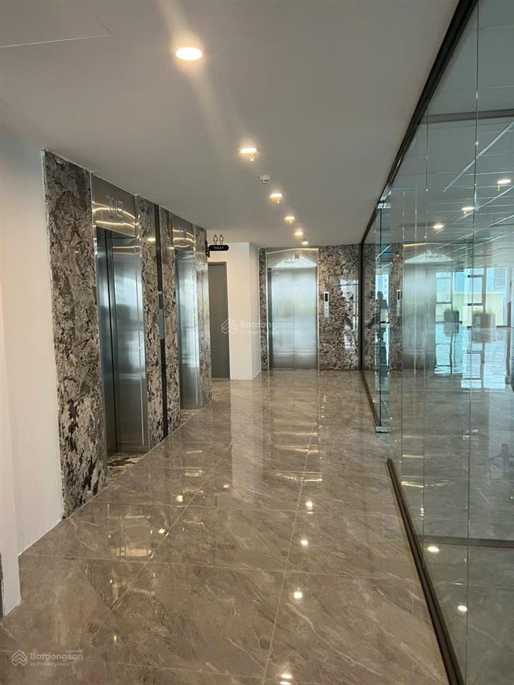 Cho thuê nhà mặt phố đội cấn, dt 230m2, mt 10m, giá 120tr,  0968 896 ***