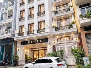 Khách sạn mặt tiền ngay phan xích long, diện tích 8x19m , 6 tầng thang máy, 31 phòng, 36.5 tỷ