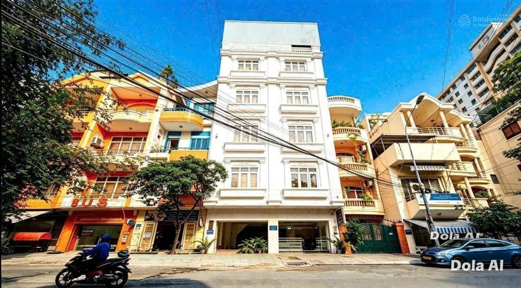 Khan hiếm  khách sạn mặt tiền khu phan xích long, 8x21m 6 tầng thang máy, 35 phòng, thu nhập 200tr