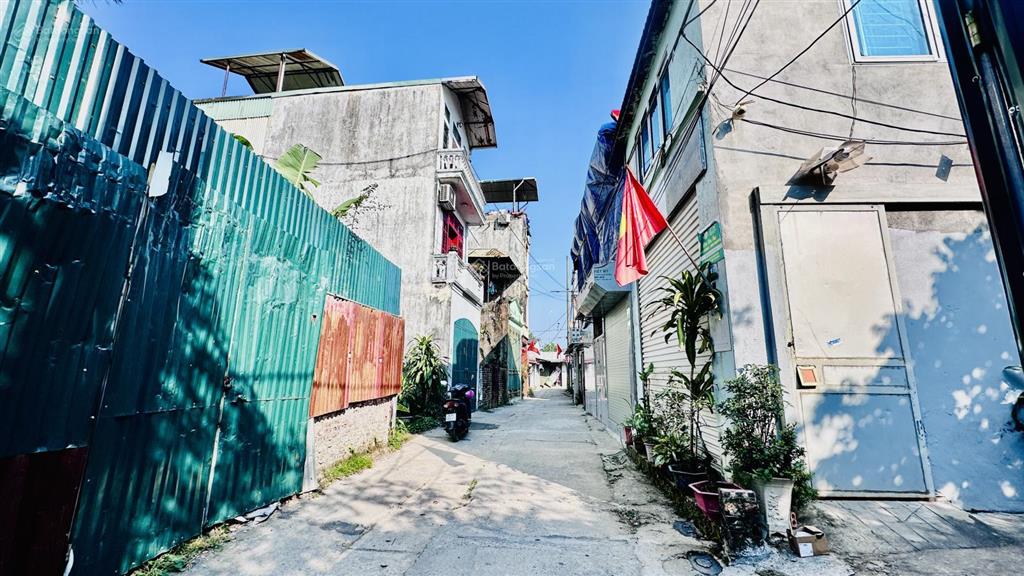 Bán nhà nguyễn đình tứ, cổ nhuế, 55m2, 2 tầng, mt 5m lô góc, ô tô 7 chỗ vào nhà, ở ngay 2.4 tỷ tl