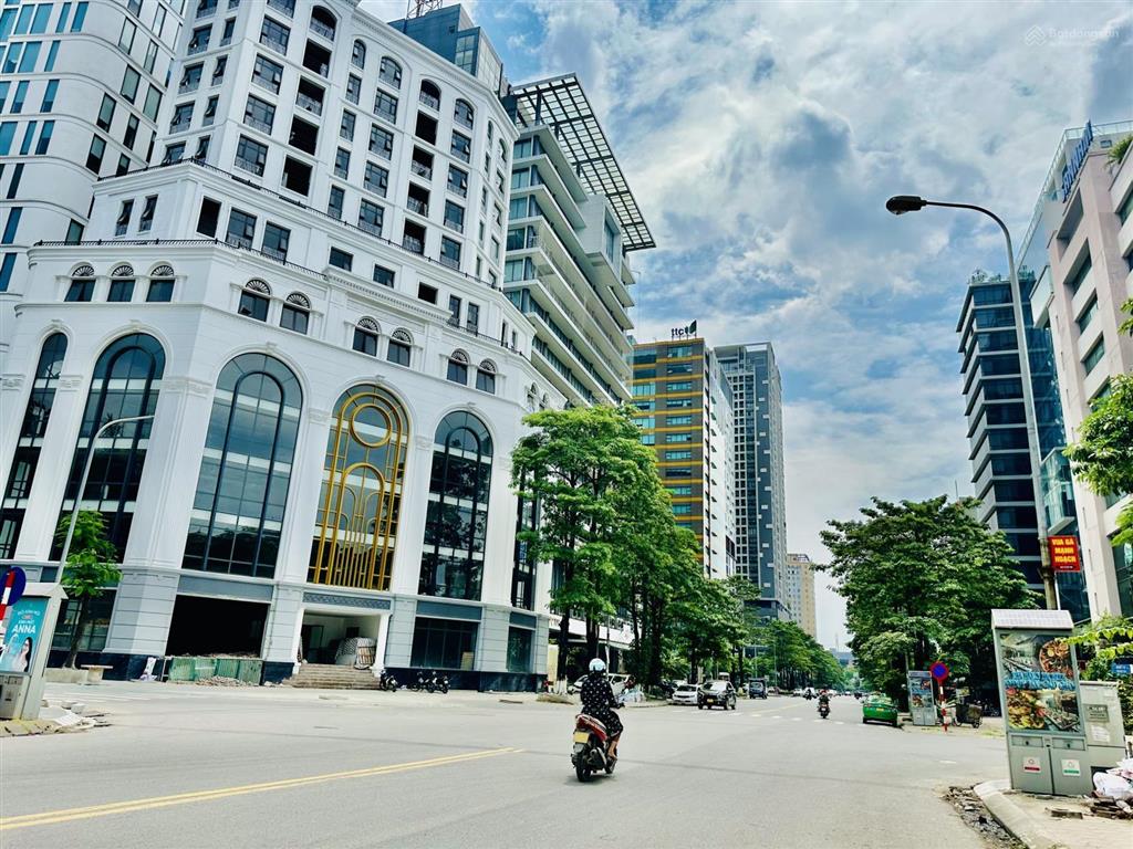 Bán sàn văn phòng mặt phố cầu giấy, 1100m2, sổ đỏ lâu dài, 81 tỷ thương lượng, cho thuê 4 tỷ/năm