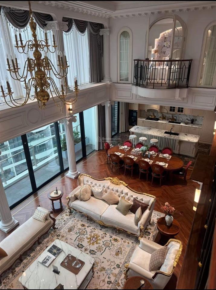 Bán penthouse duplex 401m² khu trung kính, lô góc, 4 ngủ, bể bơi riêng, nội thất cao cấp, 36 tỷ tl