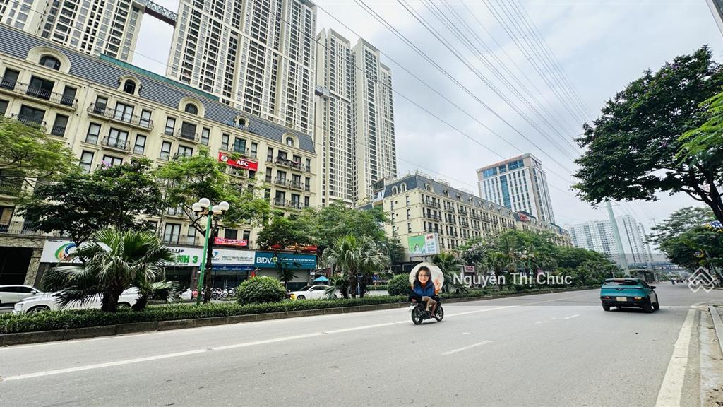 Bán sàn văn phòng hud tower, lê văn lương, 1.500m2, hạng a, 98 tỷ tl thích hợp làm vp, trụ sở cty