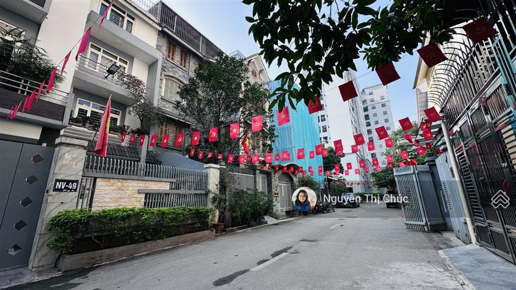 Bán nhà nhật tảo, tây hồ, 150m², ô tô vào nhà, ngõ thông, sát phố, 14,5 tỷ tl