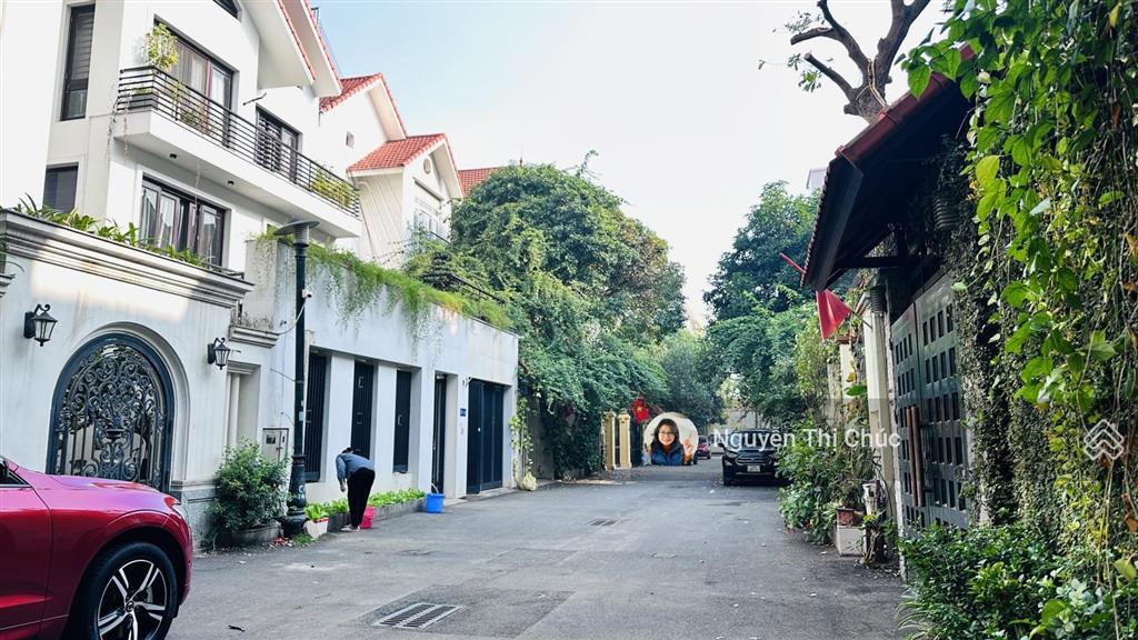 Siêu hiếm biệt thự hoàng quốc việt, sát starlake, cạnh nam cường, 130m2, hiếm có, 52 tỷ tl