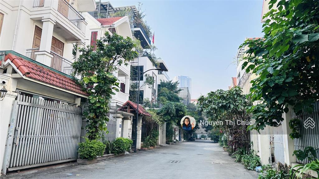 Siêu hiếm biệt thự hoàng quốc việt, sát starlake, cạnh nam cường, 130m2, hiếm có, 52 tỷ tl