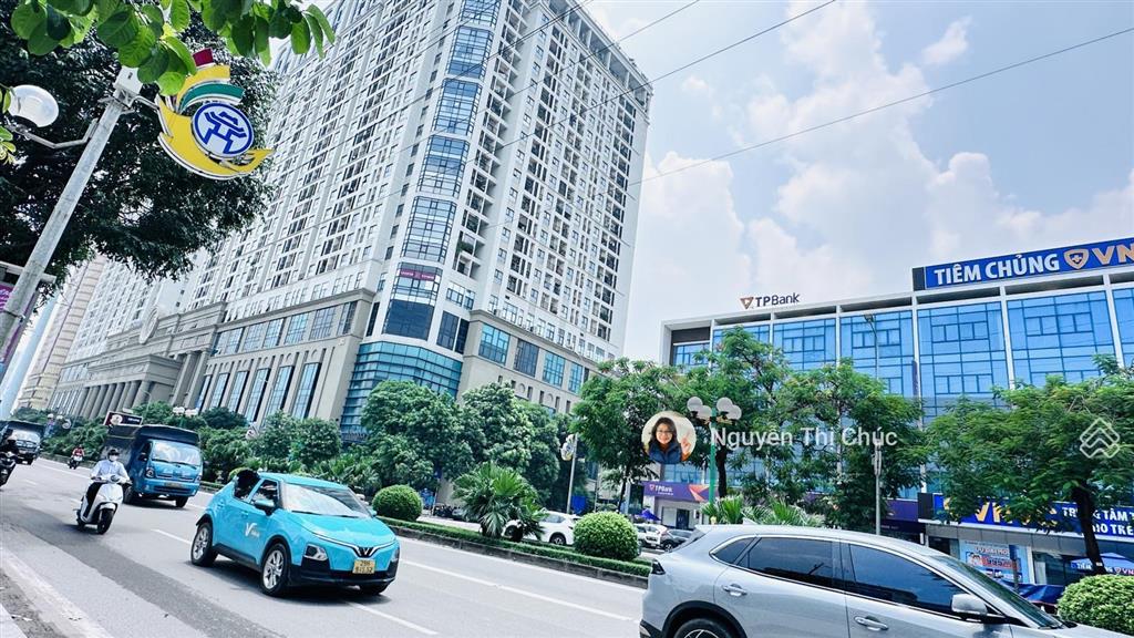 Cần bán gấp sàn văn phòng mặt phố xã đàn, 2.000m, dòng tiền 12 tỷ/năm, sổ đỏ lâu dài, 230 tỷ tl
