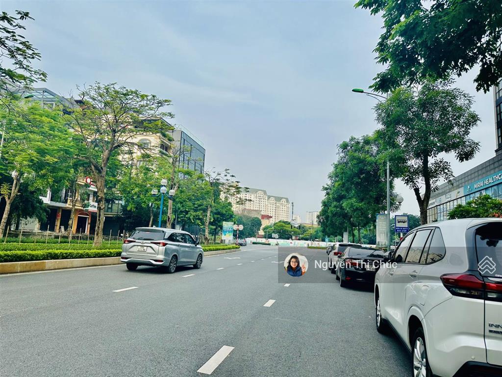Bán gấp tòa văn phòng khách sạn mặt phố nguyễn hoàng, 300m, 9 tầng, mặt tiền 10m, lô góc, 195 tỷ tl
