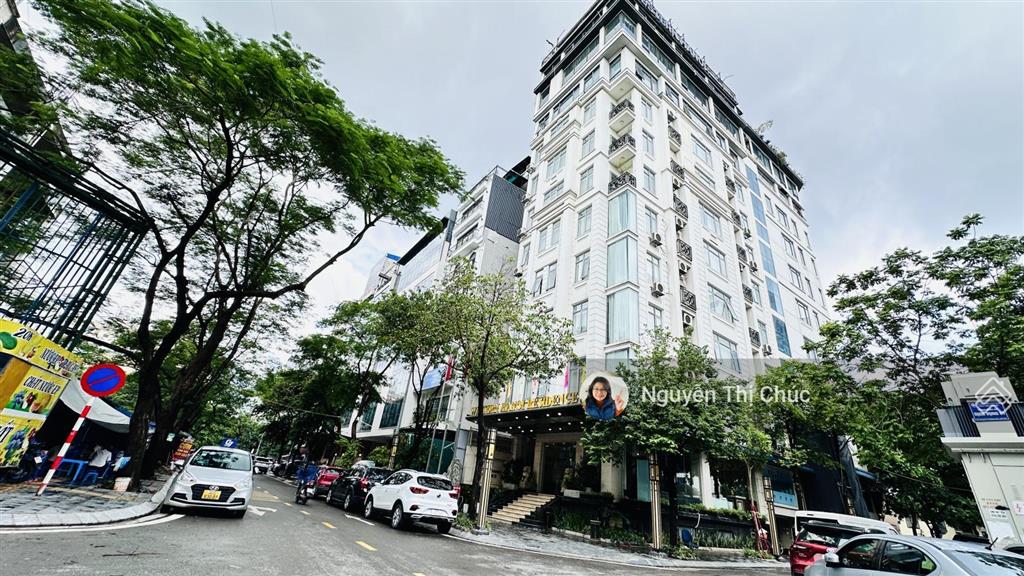 Bán gấp khách sạn 4 sao trần thái tông 160m2 lô góc, mt 23m, 12 tầng, doanh thu 1tỷ/tháng 160tỷ tl