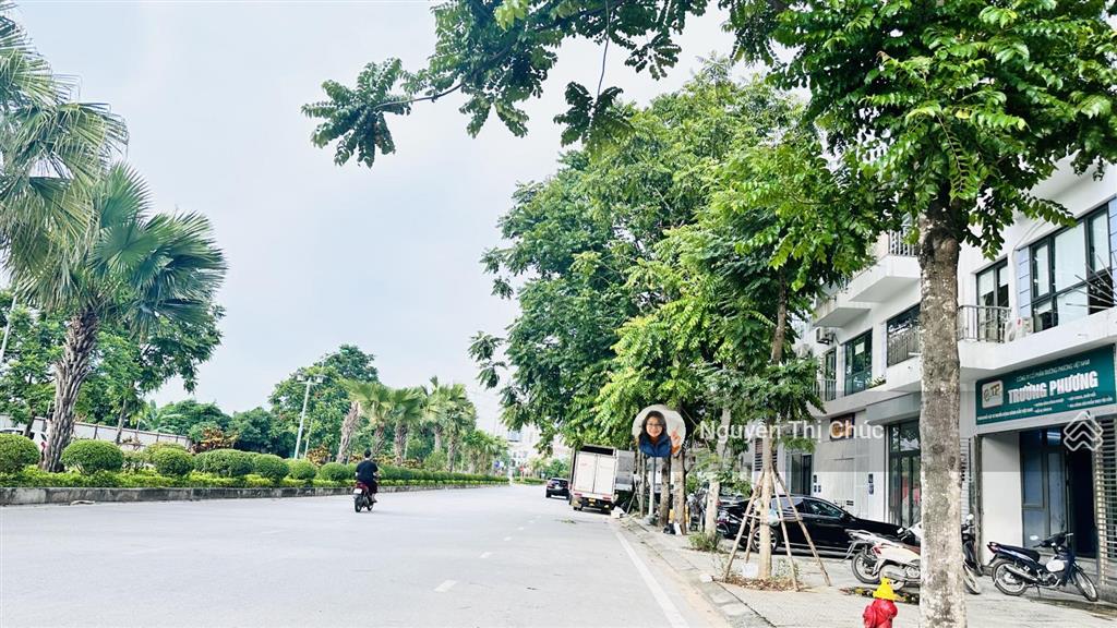 Bán tòa văn phòng văn tiến dũng 360m2, 9 tầng lô góc, cạnh cv fpt, dòng tiền 350tr/th, 160 tỷ tl