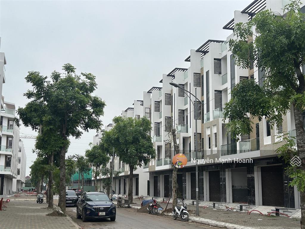 Bán liền kề b2.3 thanh hà 100m giá chỉ 10 tỷ xây 5 tầng chờ thang máy vị trí kinh doanh đắc địa