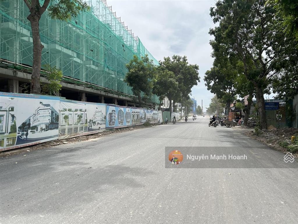 Bán liền kề b2.3 thanh hà 100m giá chỉ 10 tỷ xây 5 tầng chờ thang máy vị trí kinh doanh đắc địa