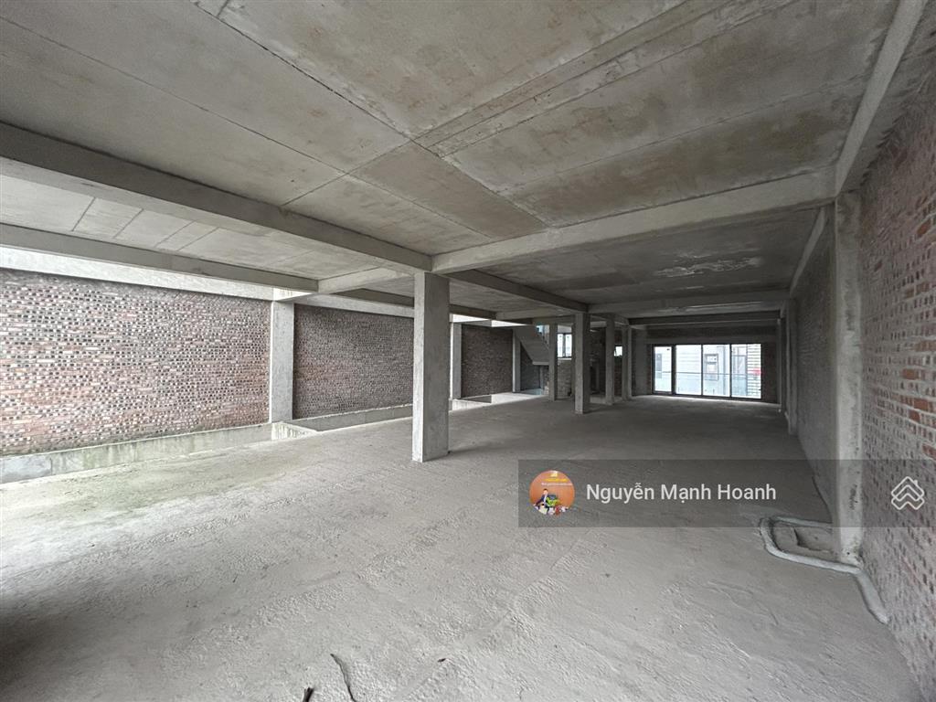 Hàng siêu hiếm shophouse 300 m2, 7 tầng, giảm sâu 6 tỷ, đi vin olympic, giá chỉ còn 58.5 tỷ