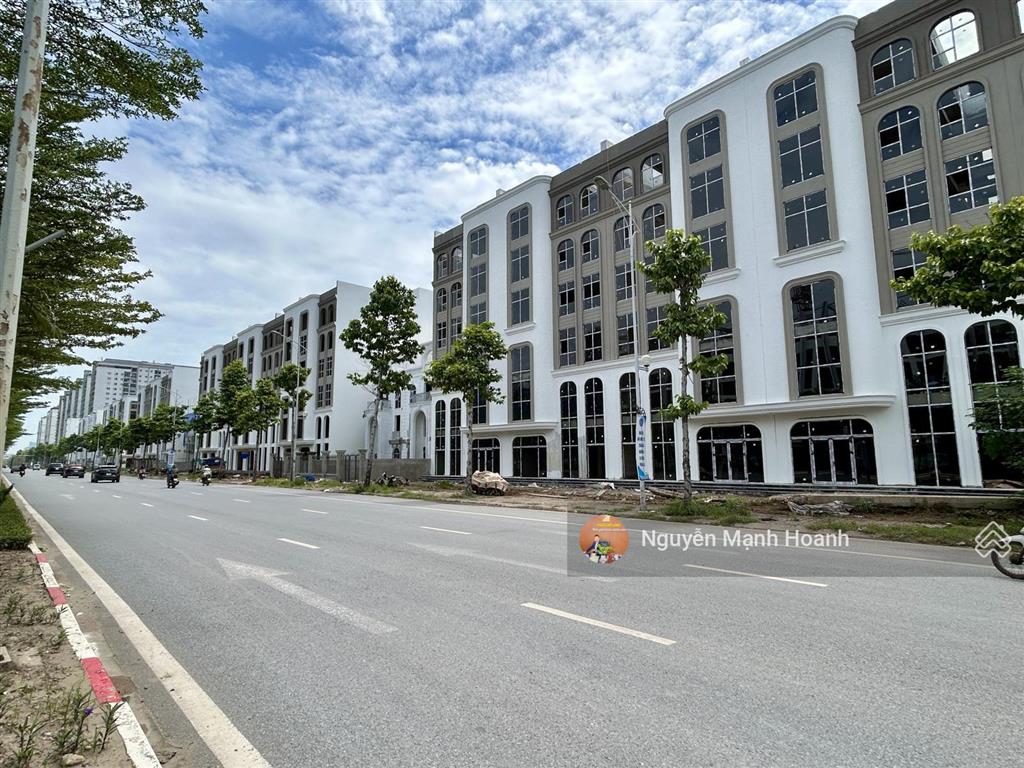 Hàng siêu hiếm shophouse 300 m2, 7 tầng, giảm sâu 6 tỷ, đi vin olympic, giá chỉ còn 58.5 tỷ