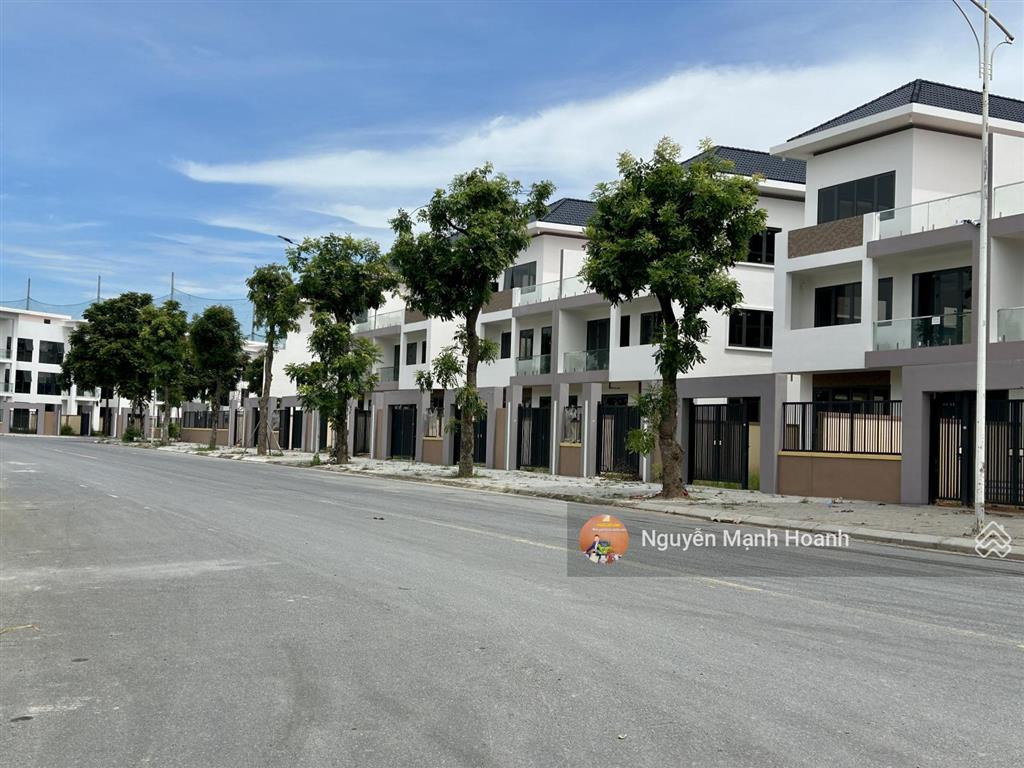 Bán biệt thự a2.2 kđt thanh hà 300m chỉ 80triệu/m đất ở đô thị sử dụng lâu dài