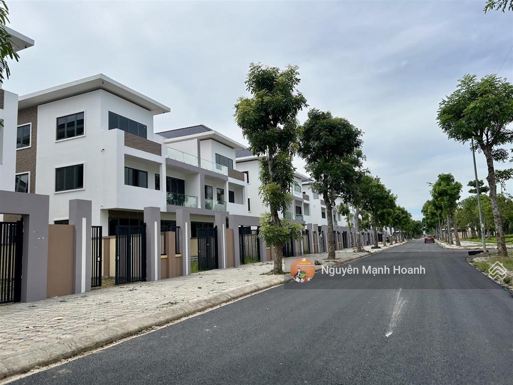 Bán biệt thự a2.2 kđt thanh hà 300m chỉ 80triệu/m đất ở đô thị sử dụng lâu dài