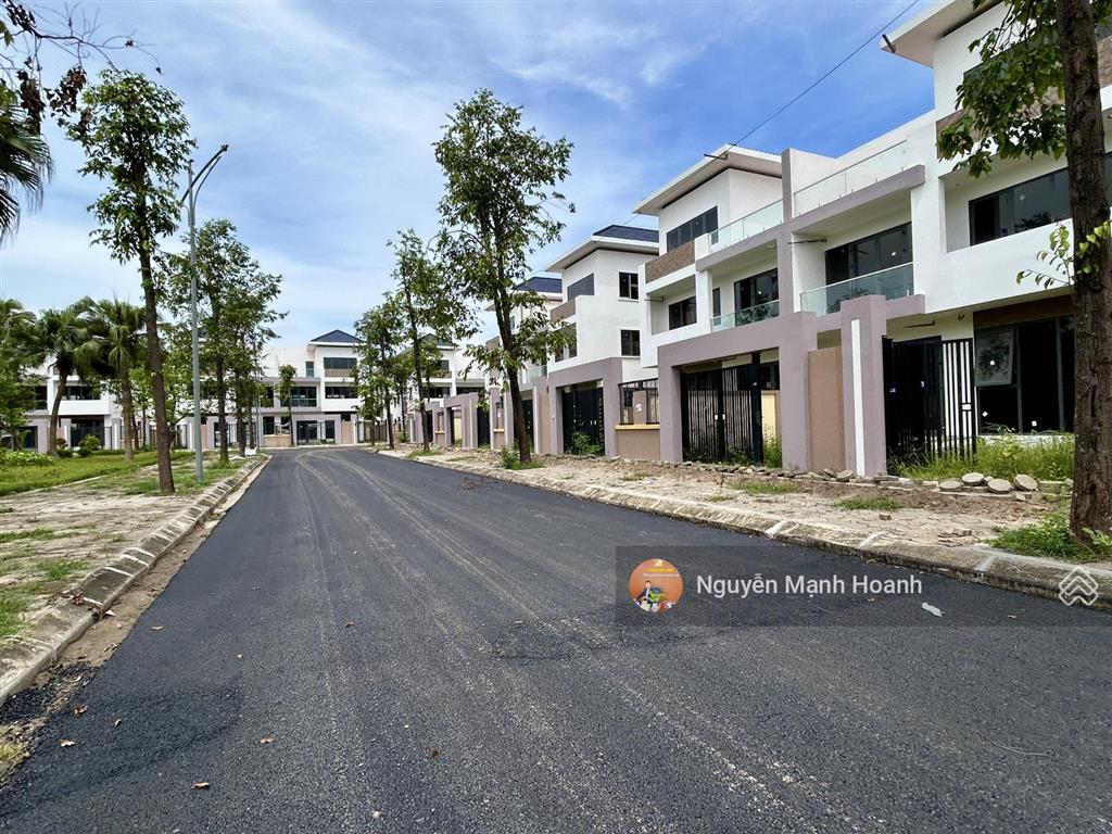 Bán biệt thự a2.2 kđt thanh hà 300m chỉ 80triệu/m đất ở đô thị sử dụng lâu dài