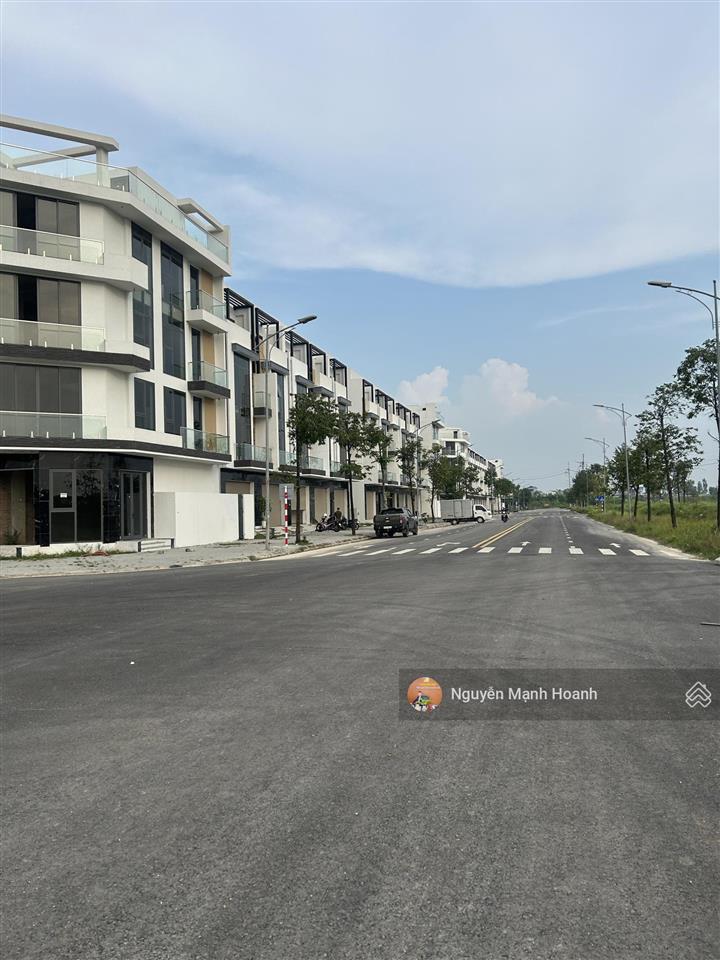Liền kề thanh hà 100m 5 tầng đường 17m giá chỉ 11,1 tỷ. hàng hiếm tại hà đông