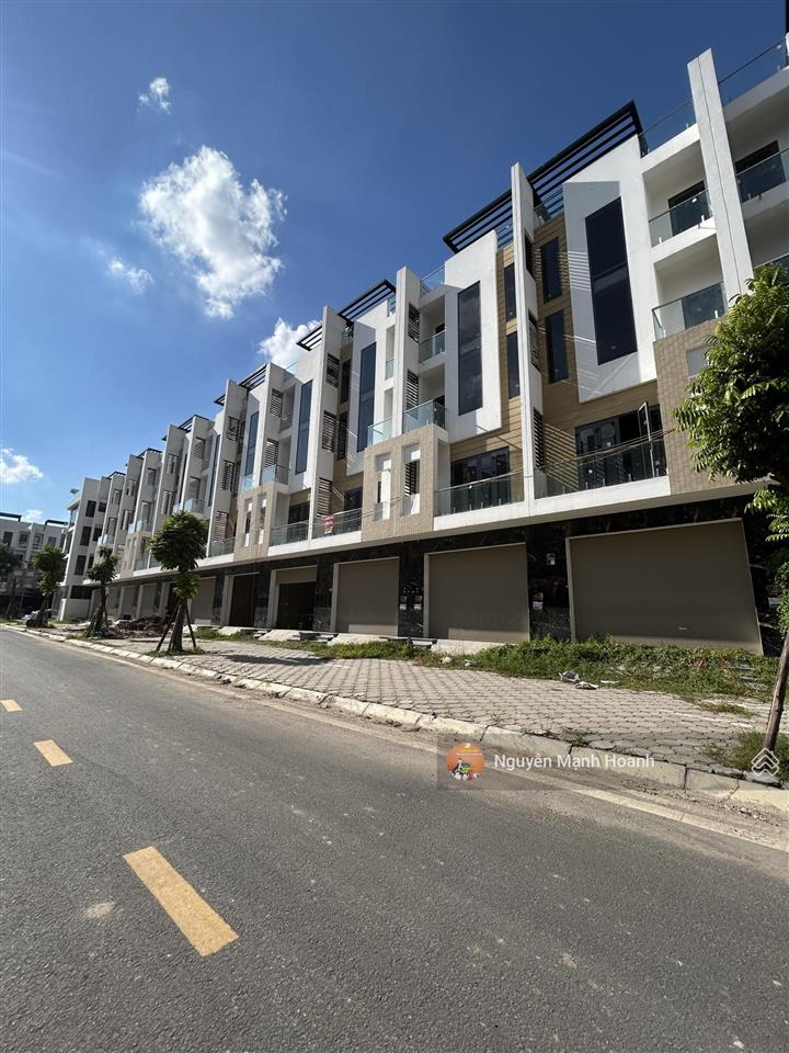 Bán liền kề thanh hà 100m2 5 tầng giá 10,4 tỷ mặt kênh, đường 17m, vị trí kinh doanh