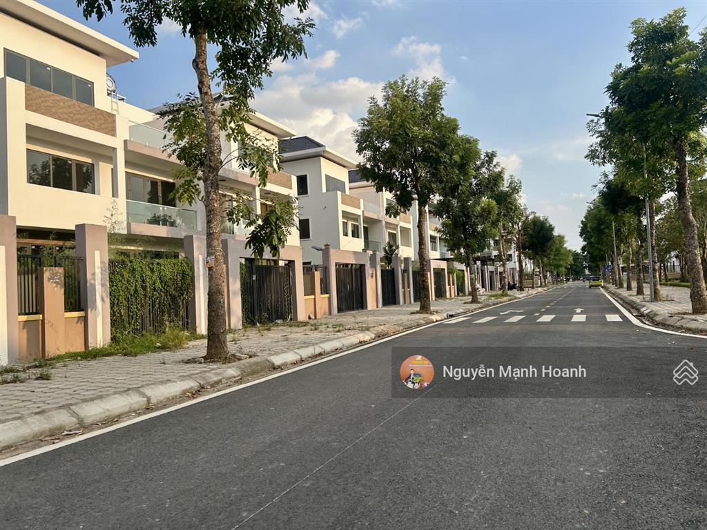Bán biệt thự 275m 3 tầng chỉ 20 tỷ cả nhà nhận nhà ngay tại kdt thanh hà hà nội