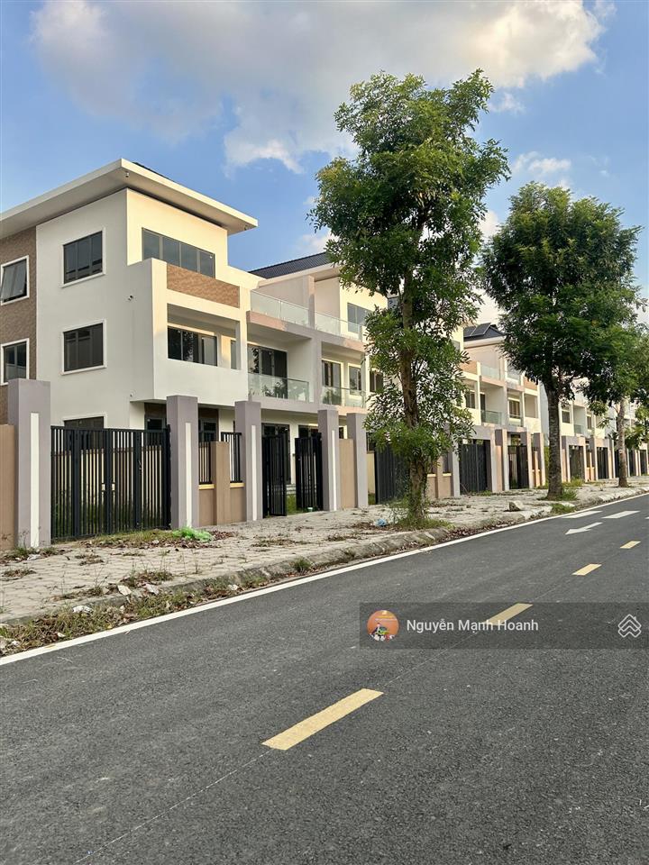 Bán biệt thự 275m 3 tầng chỉ 20 tỷ cả nhà nhận nhà ngay tại kdt thanh hà hà nội