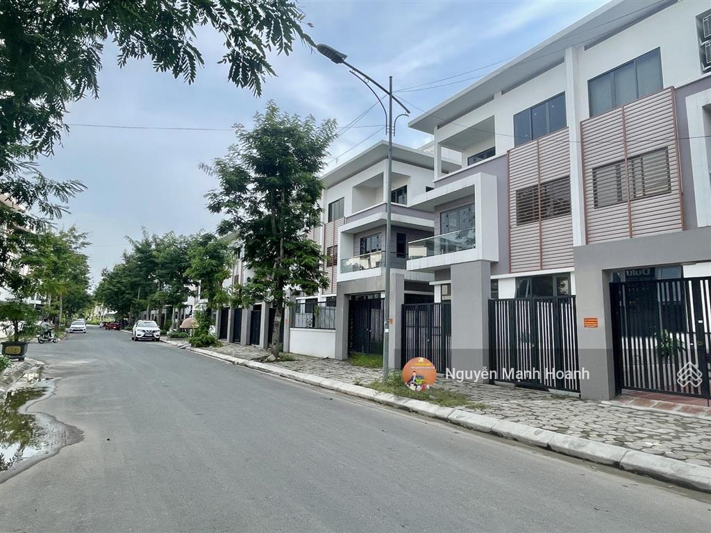 Biệt thự thanh hà b1.1 260m mặt tiền 15m 3 tầng + hầm giá 100 triệu/m hàng hiếm