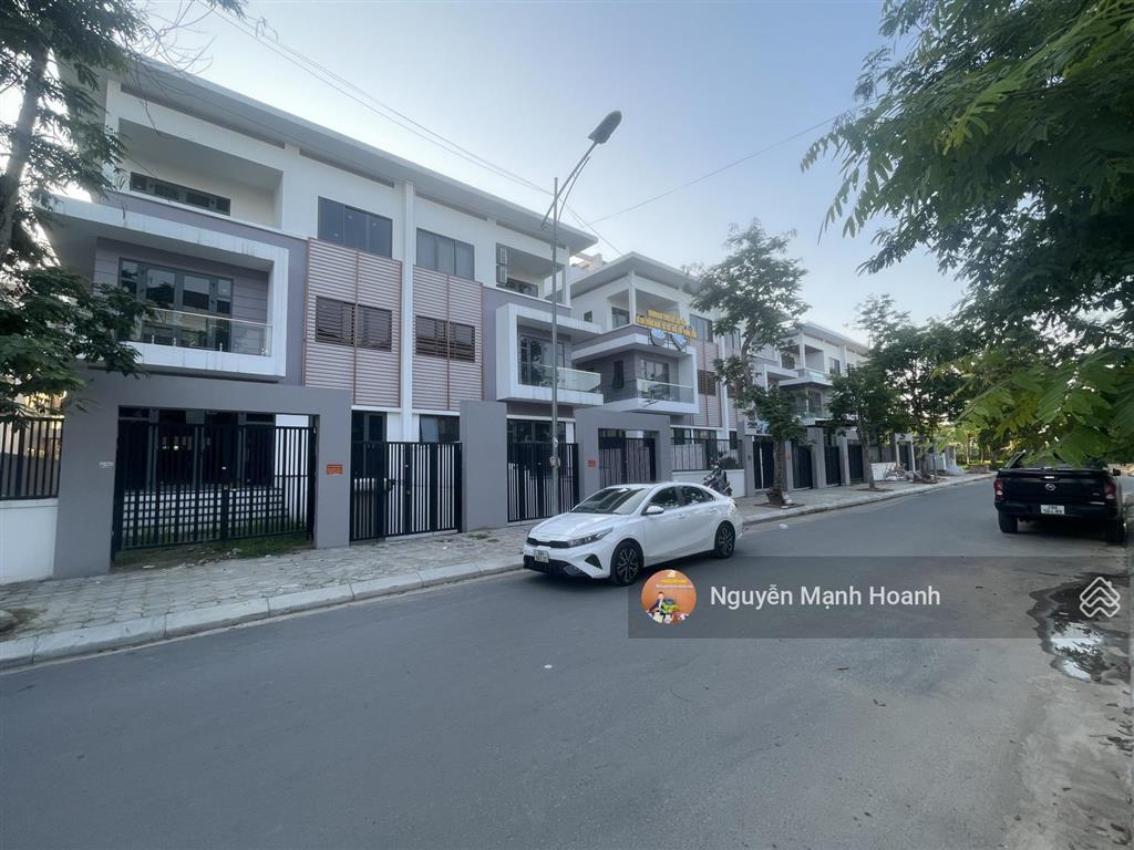Biệt thự thanh hà b1.1 260m mặt tiền 15m 3 tầng + hầm giá 100 triệu/m hàng hiếm