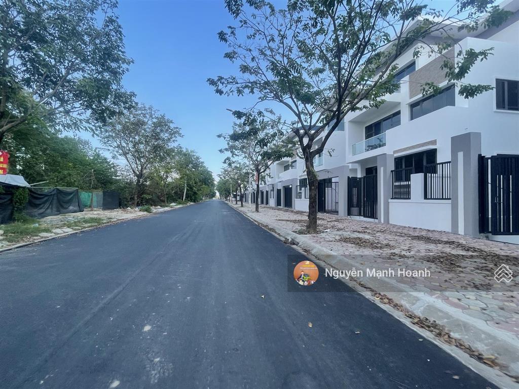 Biệt thự thanh hà b1.1 260m mặt tiền 15m 3 tầng + hầm giá 100 triệu/m hàng hiếm
