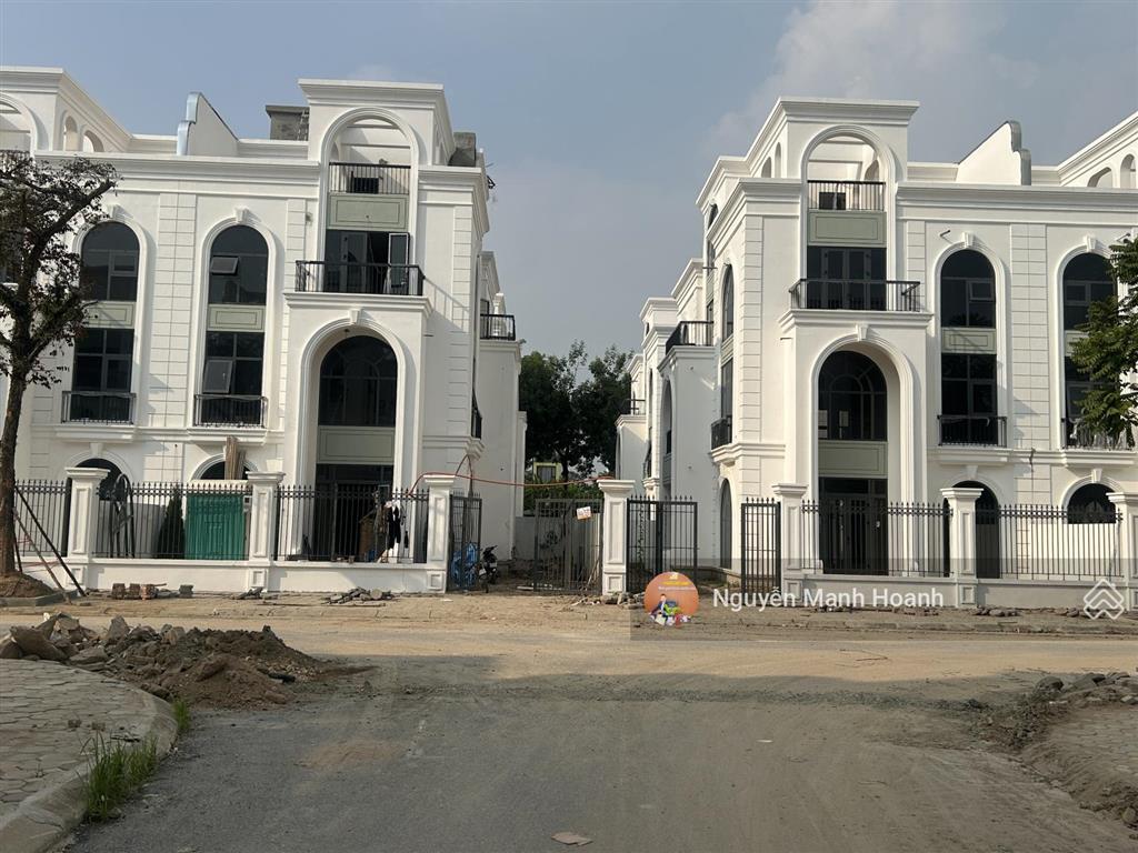 Bán biệt thự thanh hà 200m 4 tầng 15 tỷ kiến hưng, hà đông