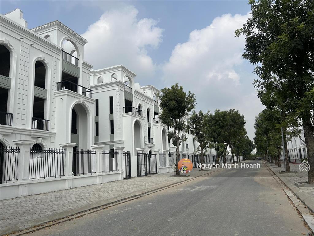 Bán biệt thự thanh hà 200m 4 tầng 15 tỷ kiến hưng, hà đông