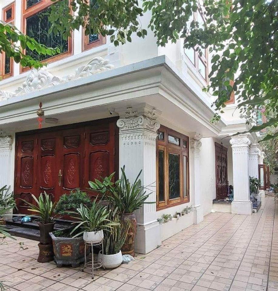 Bán biệt thự đẹp tại khu nhà ở số 6 đội nhân, giá tốt, 142m2