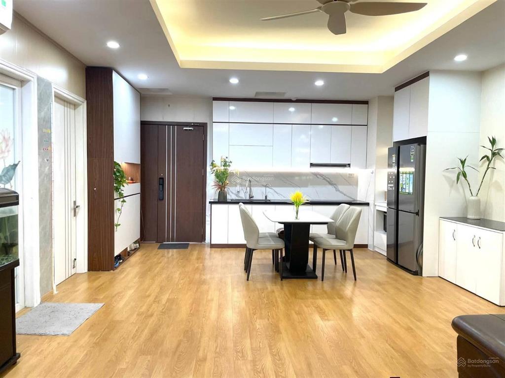 Bán cc tại khu đô thị văn khê, 5,7 tỷ, 103m2, 3pn, 2wc, giá siêu hời