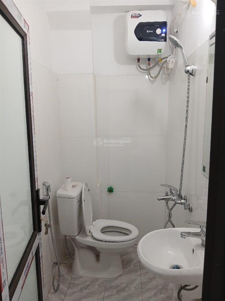 Cực hiếm! bán nhà bà triệu  đa sỹ ngay mặt phố 27/30m2 5 tầng cách phố 15m, giá chỉ hơn 6 tỷ xíu