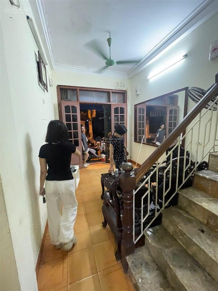 Cực hiếm! bán nhà văn quán  phùng hưng 2 mặt ngõ kd, 26/33m2  3 tầng, ô tô đỗ cửa, giá hơn 7tỷ
