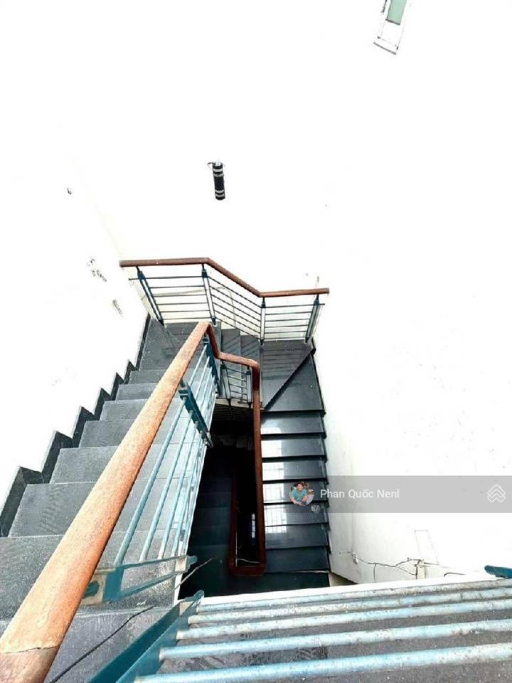 Bán nhà bình đông, quận 8, 80m2, 5 tầng, chỉ hơn 8 tỷ, nhà có 9 phòng thuận lợi làm chdv
