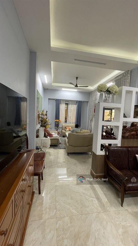 Bán biệt thự kdc cao lỗ186m2(8x24)  giá 27,5 tỷ 5 tầng nhà cạnh công viên,cách parc mall 100m