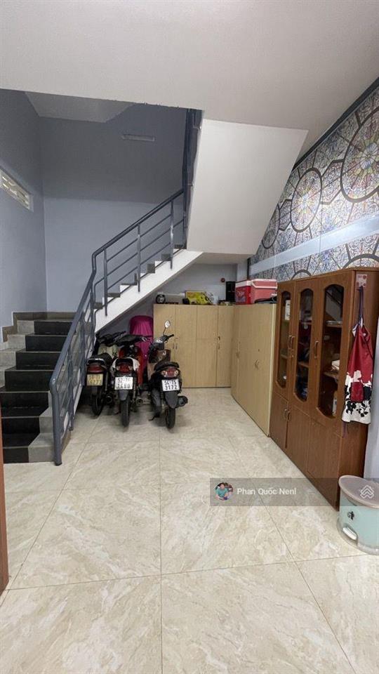 Bán biệt thự kdc cao lỗ186m2(8x24)  giá 27,5 tỷ 5 tầng nhà cạnh công viên,cách parc mall 100m